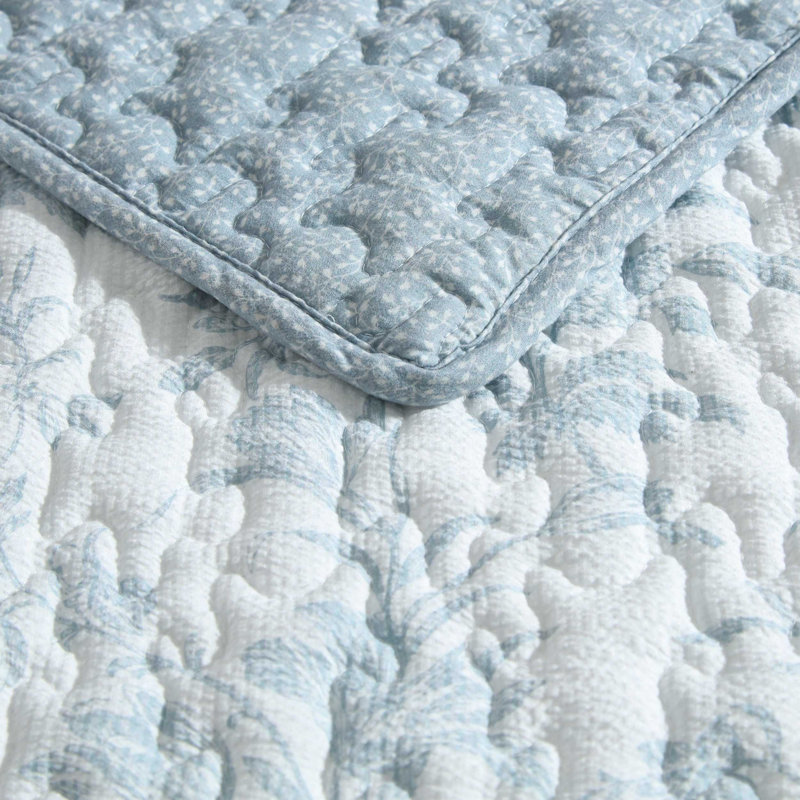 Laura Ashley Amberly Seersucker Blue Quilt Set, Queen Quilt + 2 Standard Shams