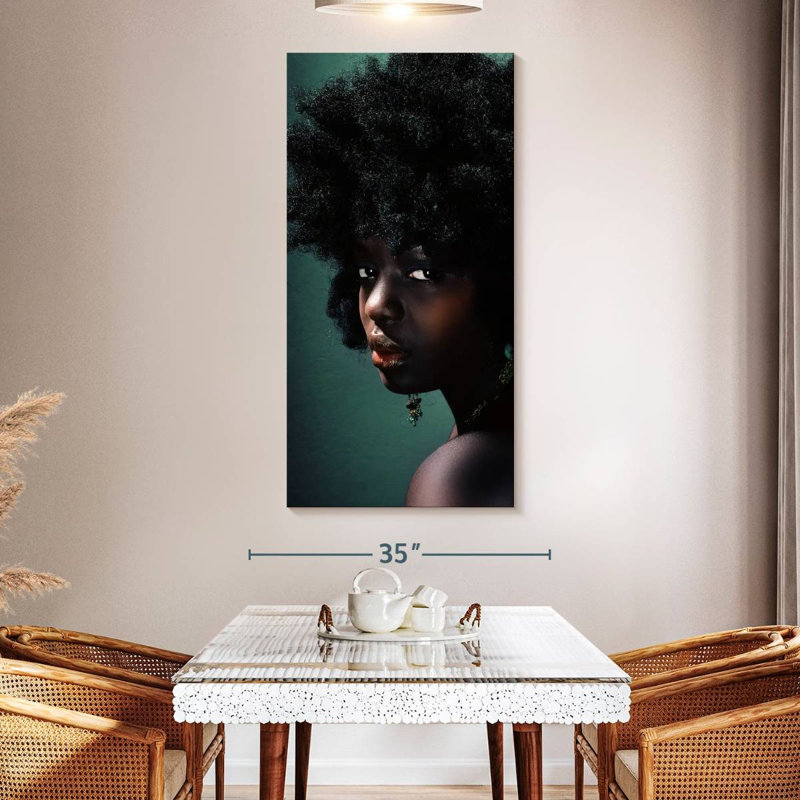 Portrait de femme mystérieuse, H 54 po x l 27 po