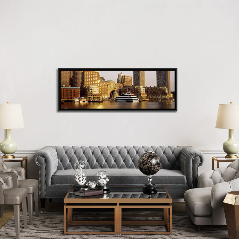 «Buildings at the Waterfront Boston, Massachusetts», reproduction sur toile tendue, H 16 po x l 20 po x P 60 po