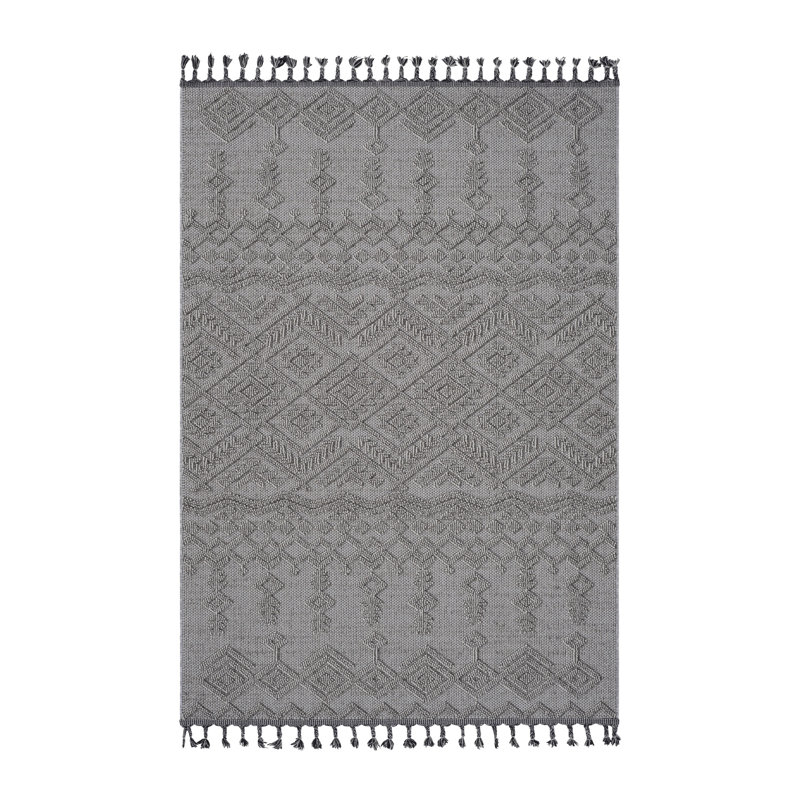 Collection White / White / Traditional Indoor / Outdoor Rug, Rectangle 6'7" x 7'9"