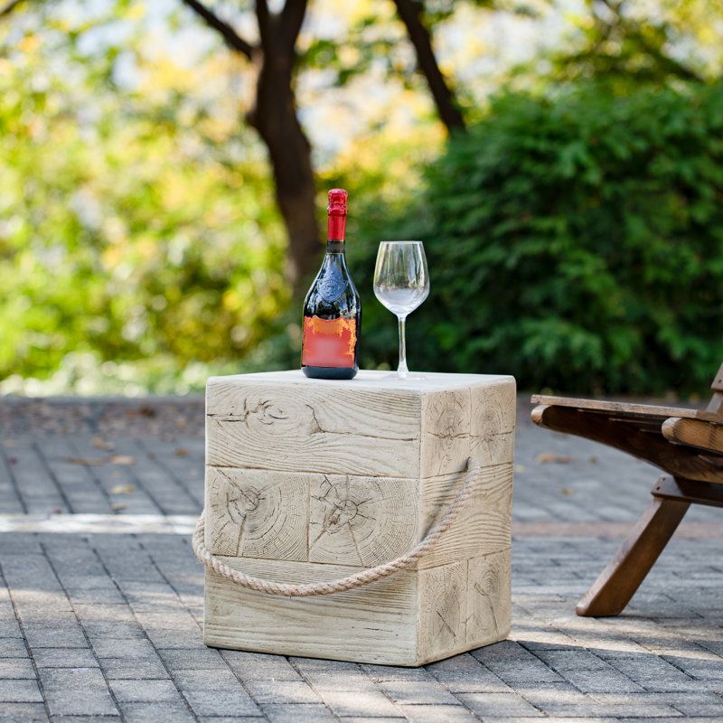 Table d'appoint carrée en grain de bois Carter