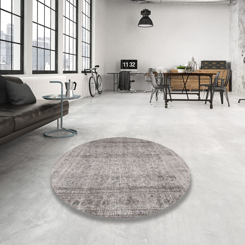 Tapis gris, Rond 7 pi