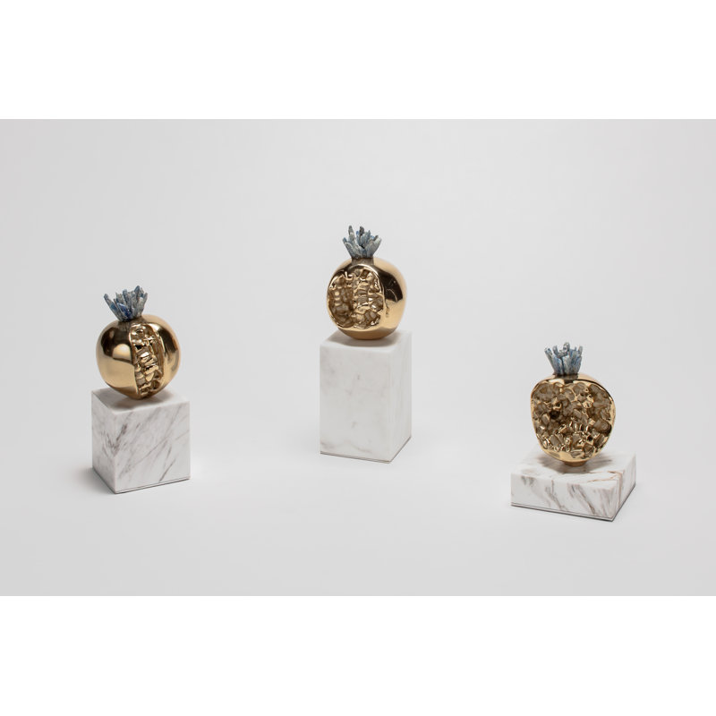 Figurines & Sculptures