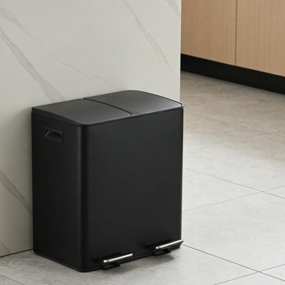 2 bacs à pédale à double compartiment de 20 L (5,3 gal) en acier inoxydable avec couvercle à fermeture amortie, bac de recyclage et poubelle combiné avec seaux intérieurs amovibles, finition brossée anti-traces