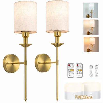 Applique murale à pile, applique murale rechargeable avec télécommande, ensemble de deux appliques murales sans fil à intensité variable, lampe murale en tissu blanc avec ampoules, sans lumière murale dorée pour la chambre à coucher
