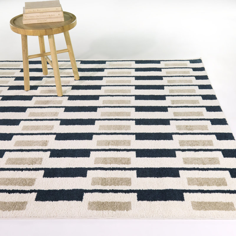 Tapis bleu marine / beige LaMonte, Bleu marine / beige, 7 pi 10 po x 10 pi