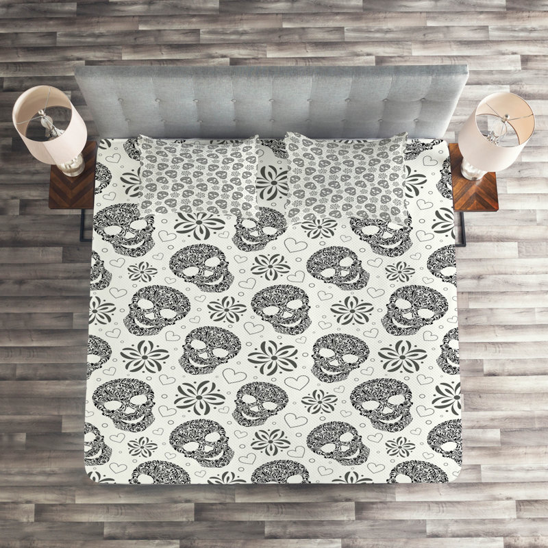 Skull Polyester Coverlet, King Bedspread + 2 Shams