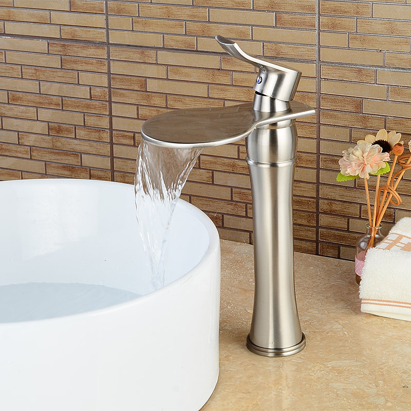 Robinet pour salle de bain à poignée simple avec drain, Nickel brossé