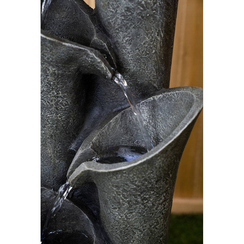 Fontaine en résine avec lumière