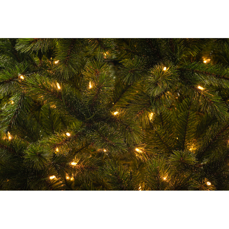 Frosted Ontario 7.5ft Medium Tree with 600 WW LED
