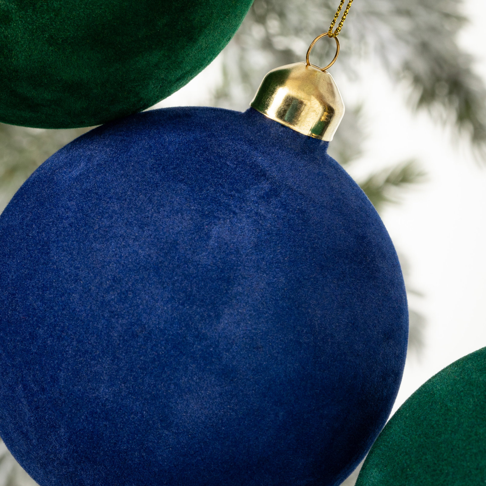 4" Bauble
