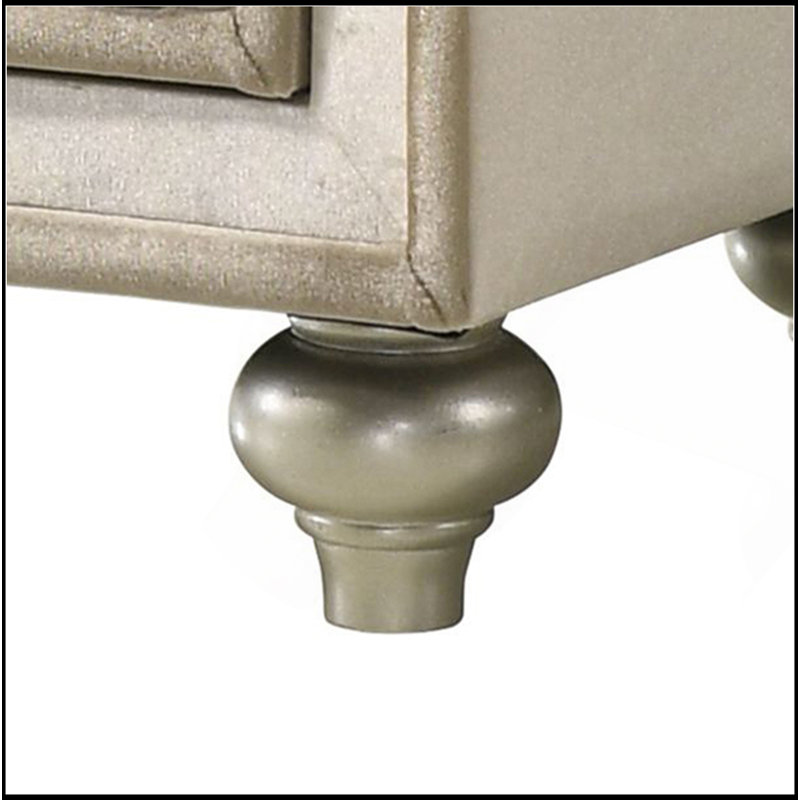 Table de chevet beige en velours