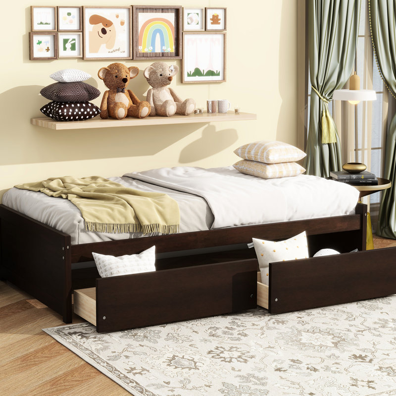 Lit simple avec 2 tiroirs, en bois d'hévéa, conception simple mais efficace, espace de rangement spacieux pour les tiroirs, structure de soutien du sommeil confortable, finition en bois massif, aspect et sensation modernes, roulettes de tiroir