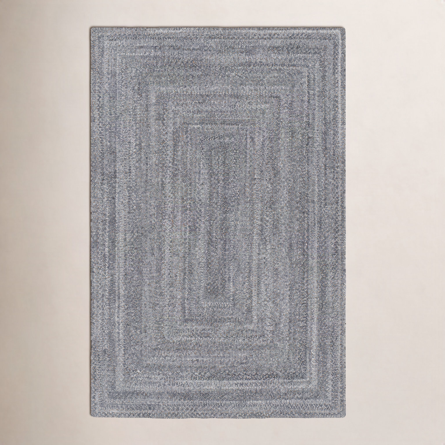 Hinton Light Gray Hand-Woven Outdoor Rug, Rectangle 2'6" x 4'