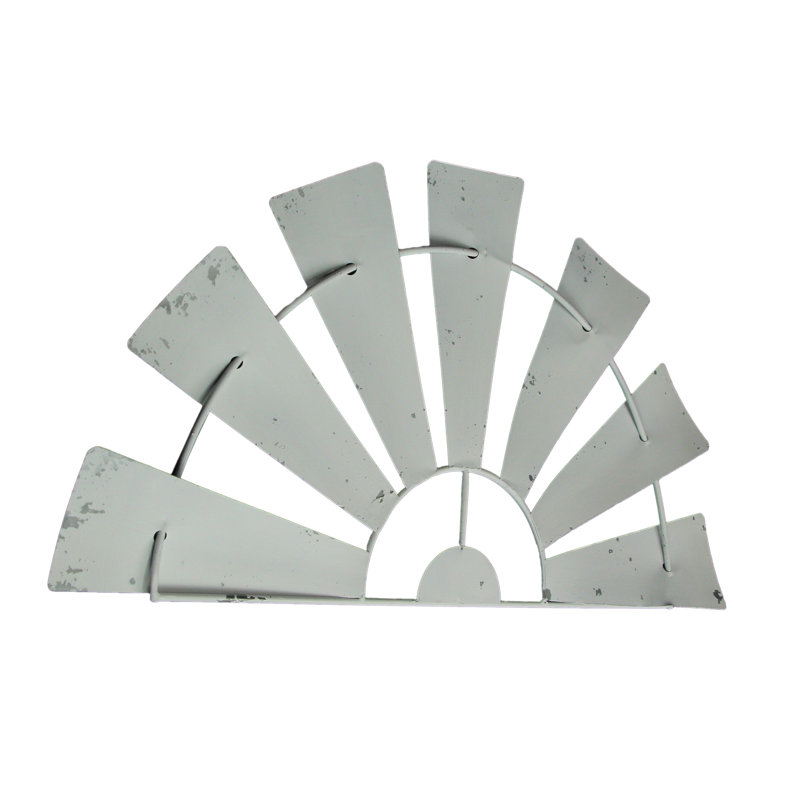Sculpture et art mural rustique en demi-moulin rustique en métal galvanisé blanc vieilli - L 34,5 po x P 1,5 po x H 18,5 po