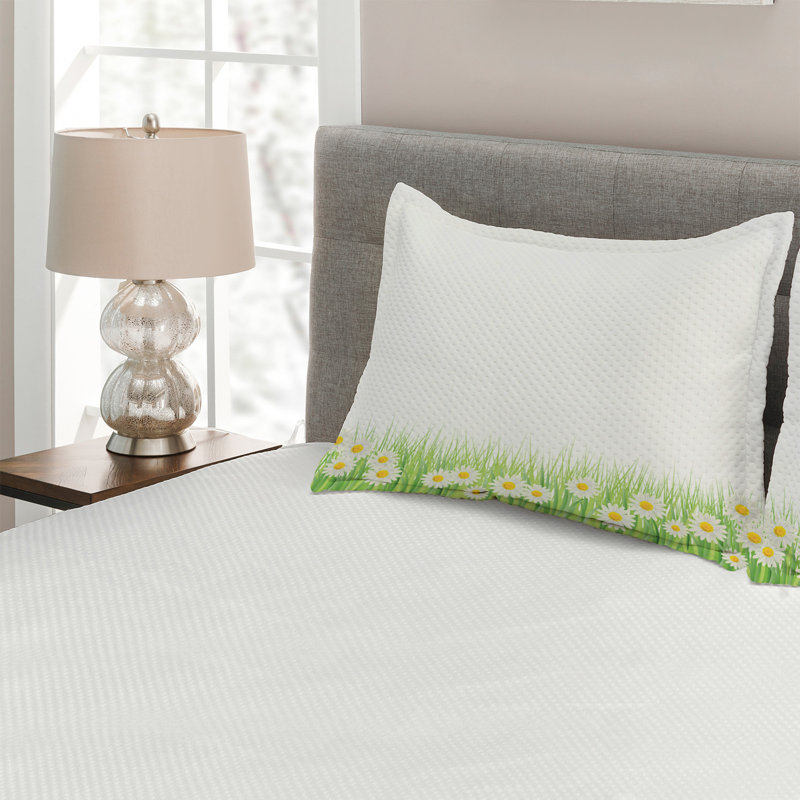 Flower Farmhouse / Country Coverlet