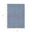 Tapis intérieur lavable à motif de chevrons bleu marine 10 pi x 14 pi