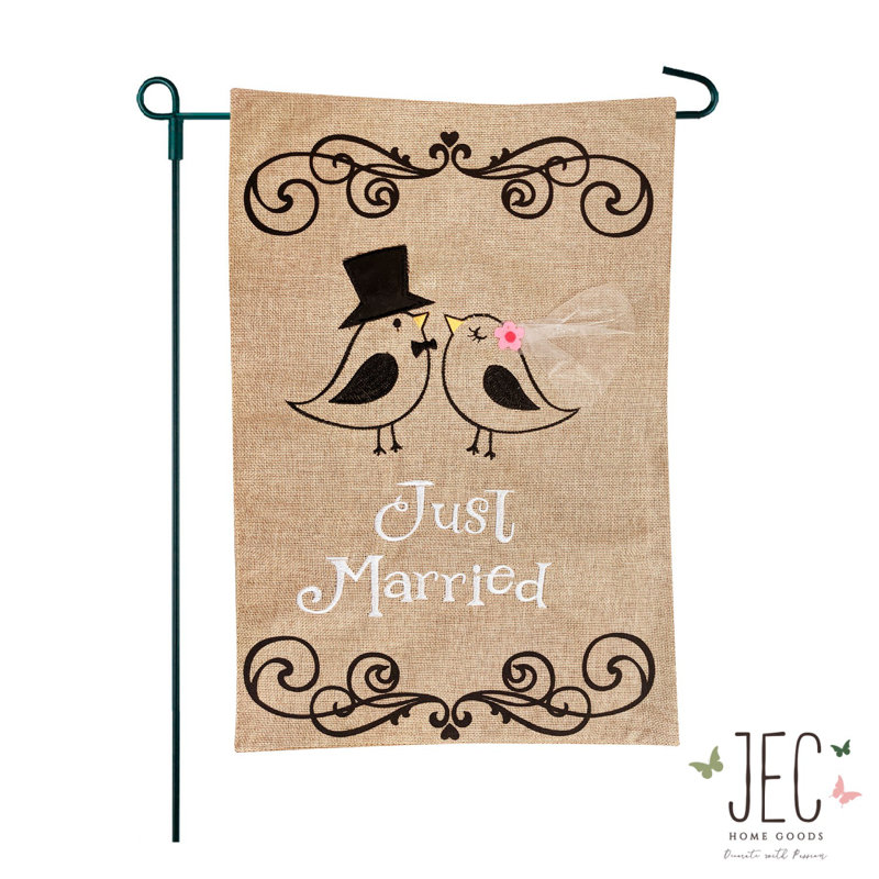 Ensemble de drapeaux en toile de jute 18 po x 13 po Just Married Bird