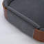 Lit pour chien surélevé de style scandinave avec pattes en bois massif et dossier en bois courbé, coussin en velours-123027829-123027821