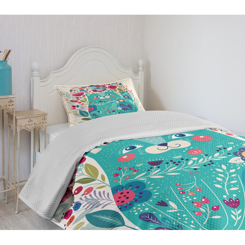 White Twin Quilted Bedspread Set with Colorful Cat Design