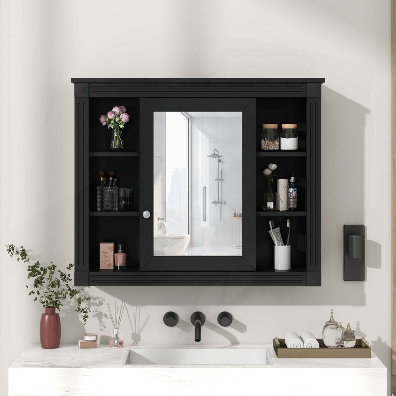 Armoire de salle de bain murale polyvalente avec plusieurs tablettes et un design élégant