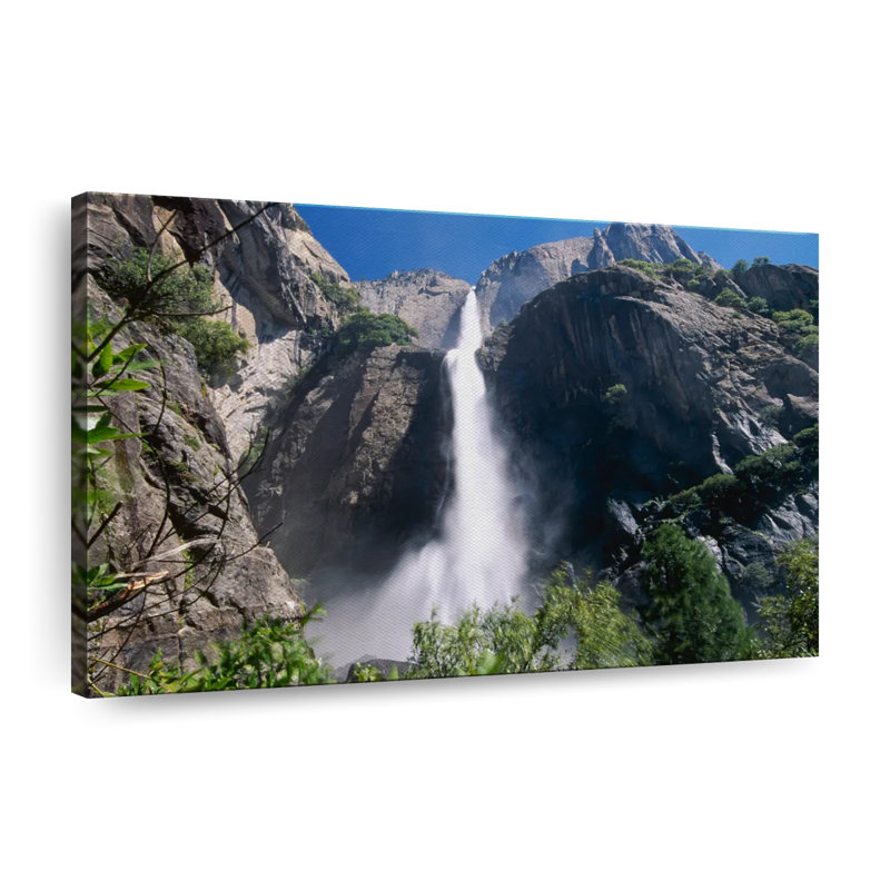 «Low Angle View Of The Yosemite Falls», reproduction sur toile, H 8 po x l 12 po x P 1 po