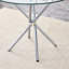 Table de salle à manger ronde en verre transparent avec une forme unique pour 4 à 6 personnes, avec des pieds en métal froncés en forme d'anneau, convenant aux bureaux, aux cuisines, aux terrasses et aux salles à manger.-1159692805