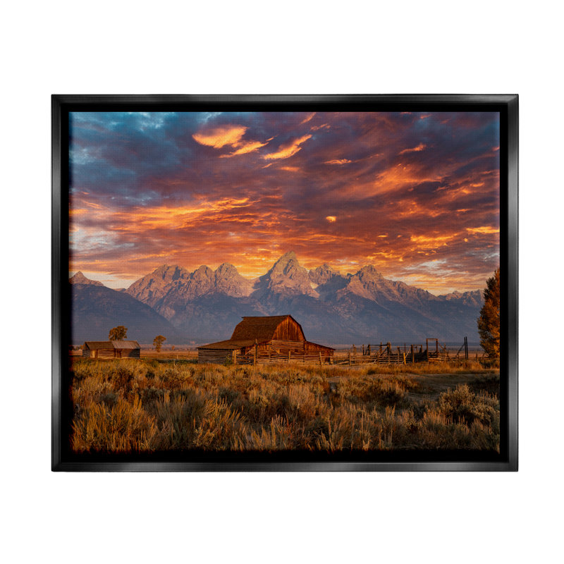 Coucher de soleil au chalet de montagne par Daniel Sproul, H 17 po x l 21 po x P 1,7 po, Cadre flottant noir
