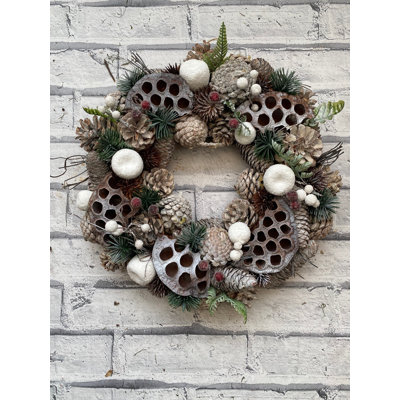 Faux Pinecone Twig 35cm Wreath