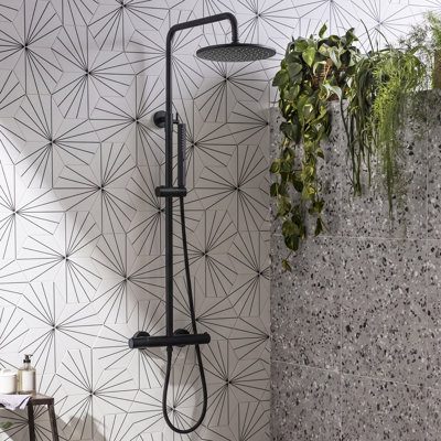 Wall Mounted Solid Brass Triple Function Thermostatic Shower System With Handheld Shower Heads With Footwash Spout