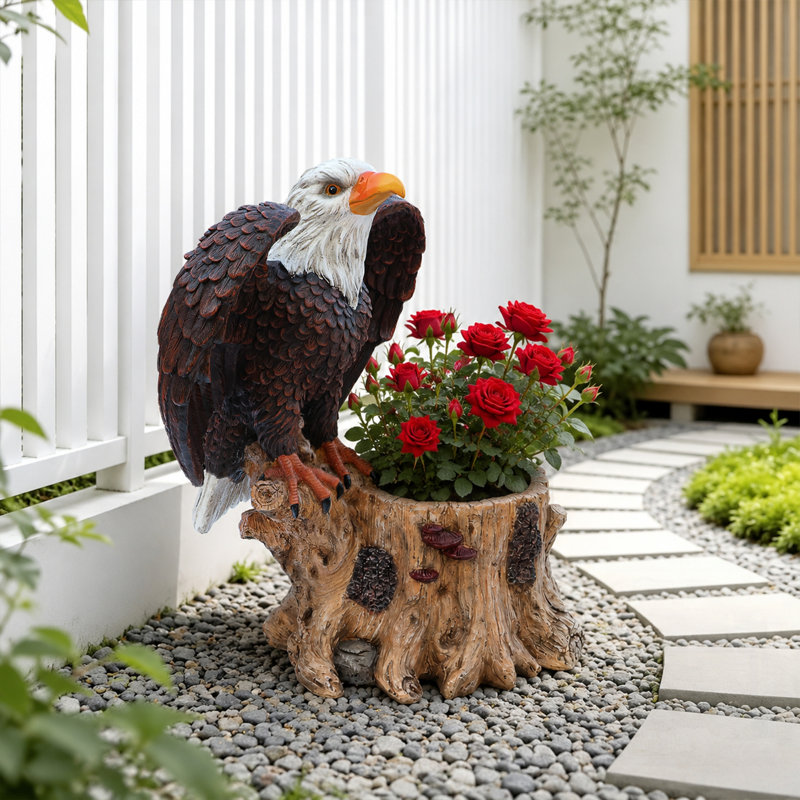Pot à fleurs sur une souche d'arbre Majestic Eagle avec des ailes déployées - Pot de fleurs décoratif en polyrésine durable pour patio et pelouse - Cadeau de décoration unique