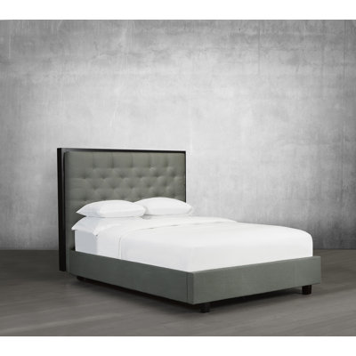Lit plateforme en tissu d’ameublement