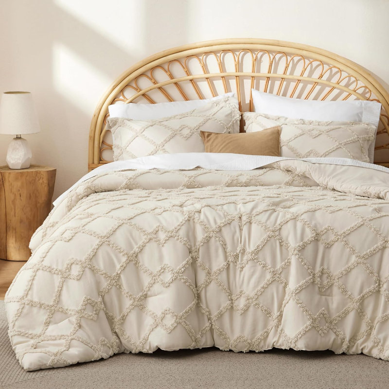 Bedsure Jacquard Comforter Set, Beige, King Comforter + 2 King Shams