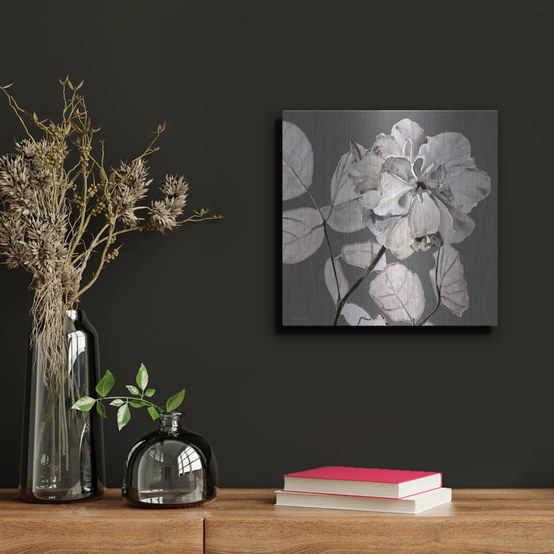 "Floral in Grey 1" par Stellar Design Studio, H 12 po x l 12 po
