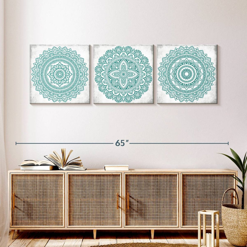Ensemble de 3 mandalas vertes sur toile, H 18 po x l 57 po x P 1,25 po