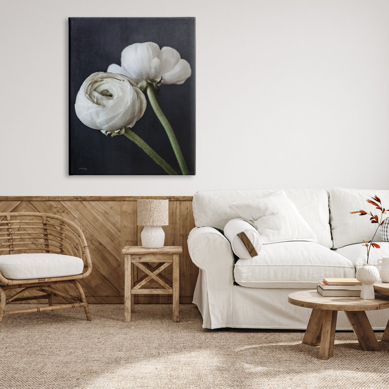 «Modern Ranunculus Flower Blossom Arrangement White Petals» par Jennifer Rigsby - Photographie sur toile, Toile tendue