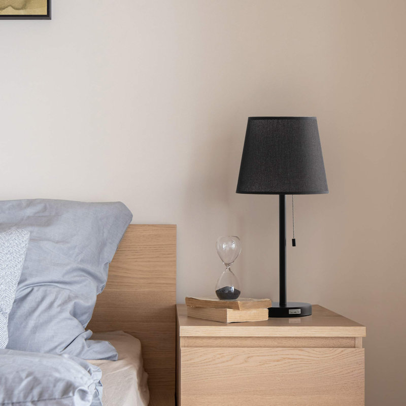Modern Black Nightstand Lamps with Pull Chain Switch