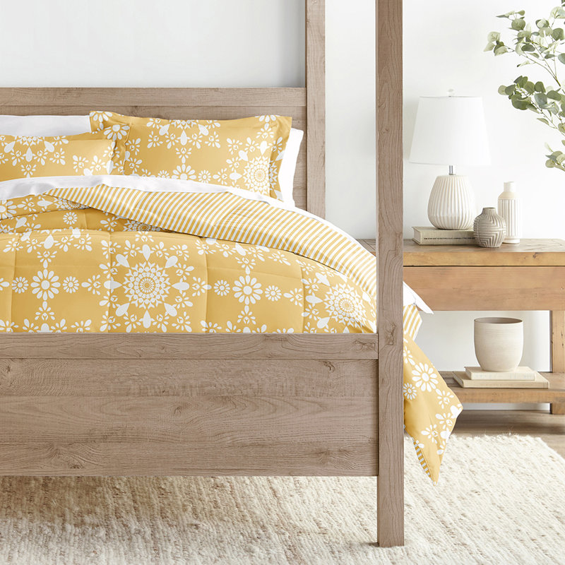 Yellow and White Reversible Microfiber Twin Bedspread Set