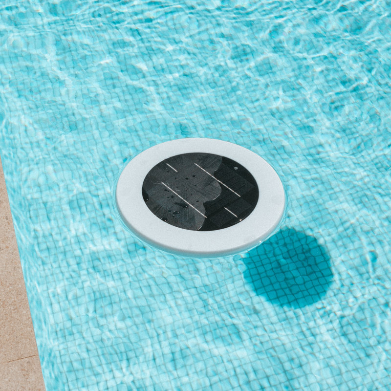 12" White Low Voltage Solar and Battery Powered Integrated LED Pool Light