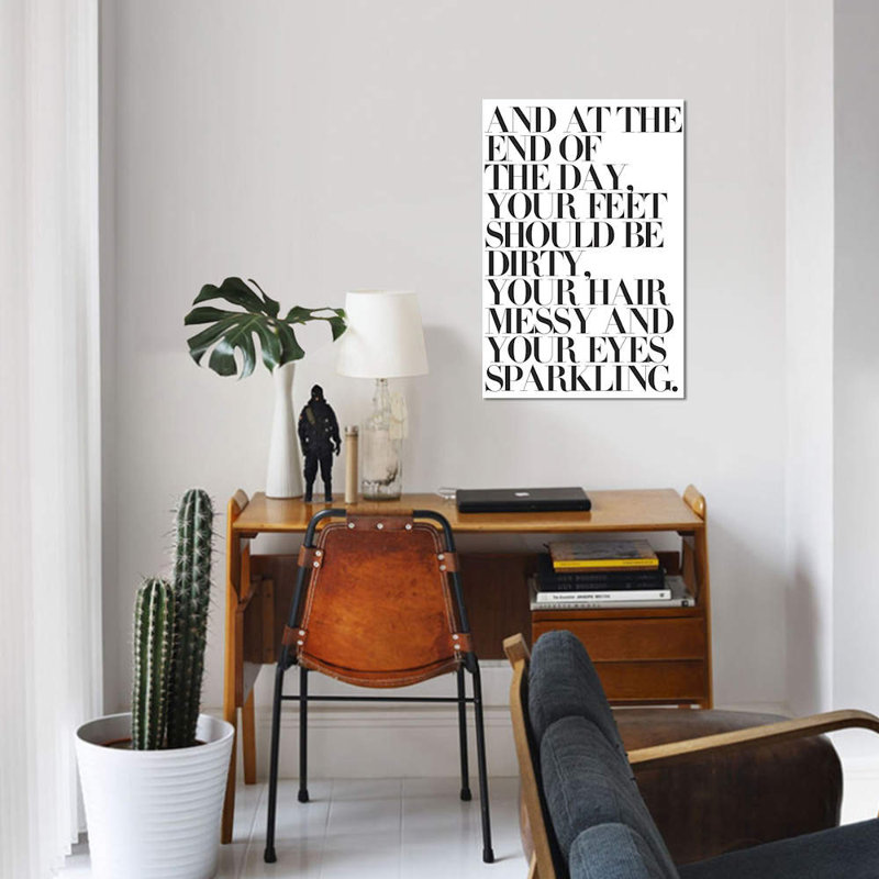 «At the End of the Day», art textuel sur toile, H 18 po x l 12 po x P 1,5 po