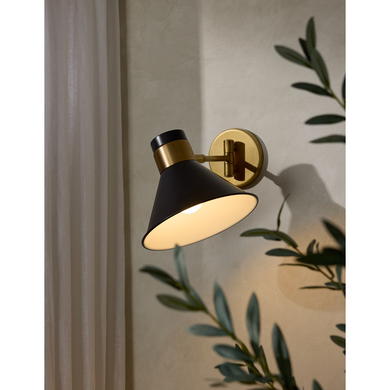 Lane 1 - Light Armed Sconce