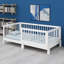 Cadre de lit pour enfant avec barrières de sécurité, lit Montessori convertible 3 en 1 en lit plateforme pour chambres modernes-94135954-94135952