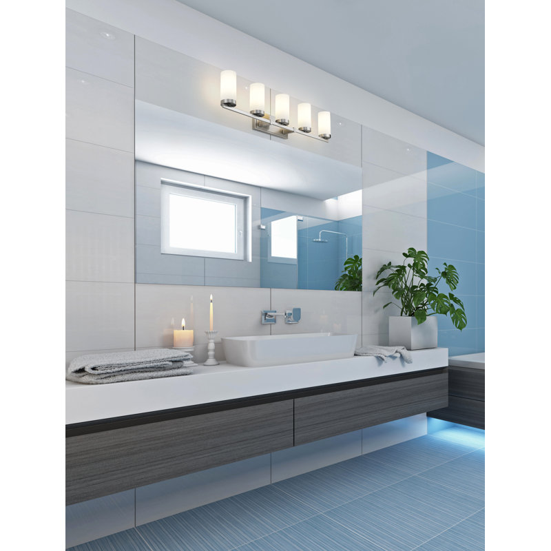 Coiffeuse Danica, 5 lumières, Nickel brossé, H 9 po x l 38,75 po x P 5,5 po