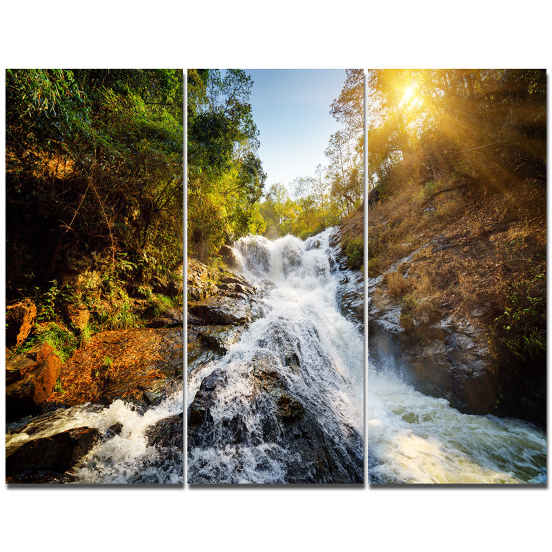« cascade through the forest », reproduction de photo à multiples images sur toile