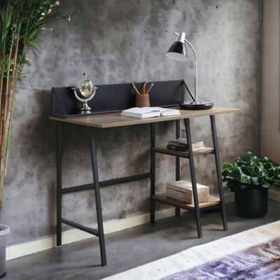 Bureau d'écriture Garima