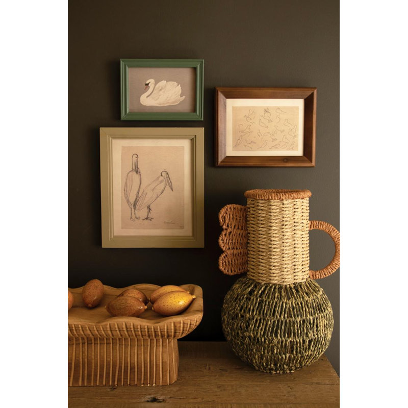 Ensemble de trois oiseaux encadrés sous verre