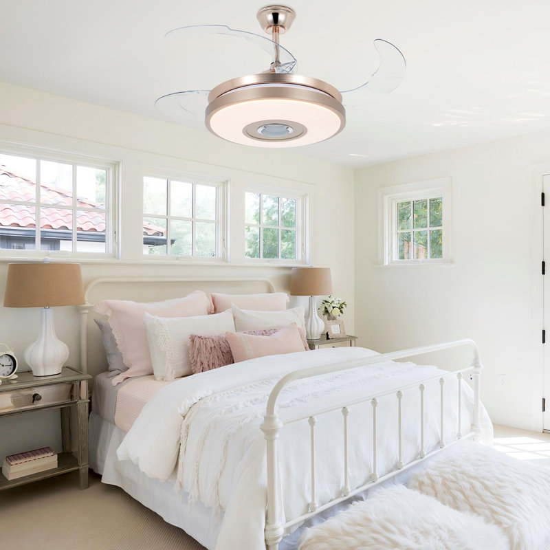Ventilateur de plafond moderne 42,1 po avec lumière, haut-parleur Bluetooth, changement de couleur, télécommande et contrôle des applications, moteur silencieux