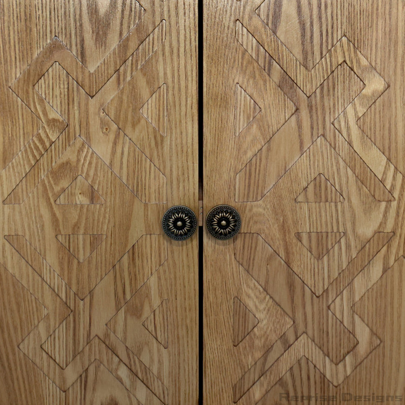 Buffet 59 po en bois avec 4 portes