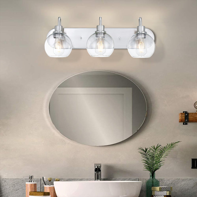 24 po Éclairage pour salle de bain 3 lumières avec finition nickel brossé et abat-jour en verre transparent