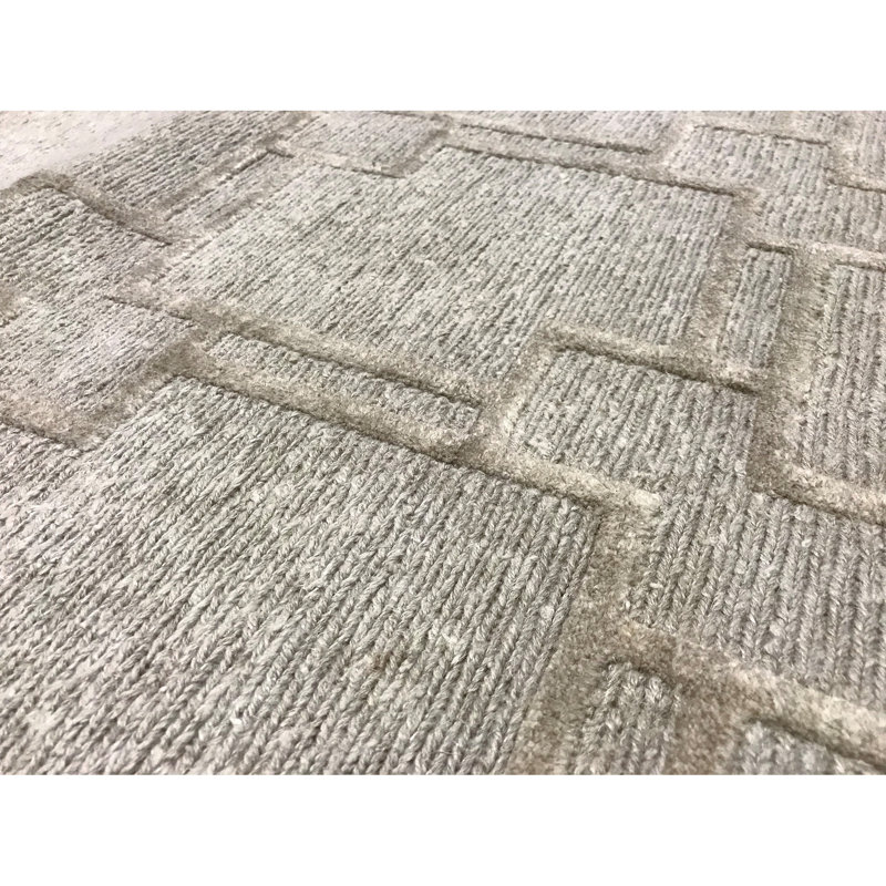 Hand-Knotted High-Quality Ivory Area Rug